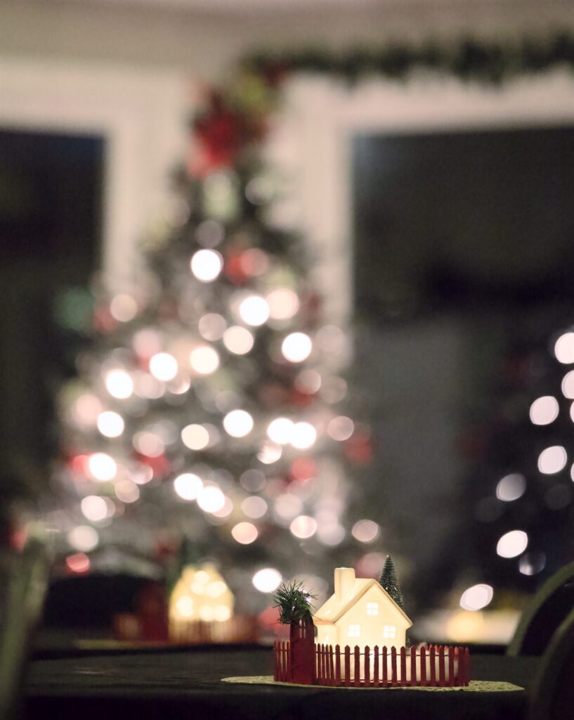 covenant-bay-holiday-banquet-centerpiece-tree-lights-01